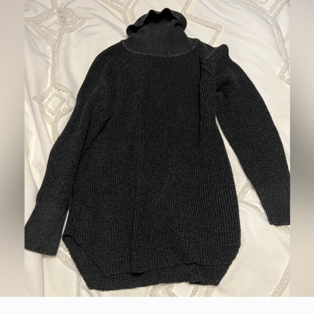 Women’s dark grey turtleneck sweater